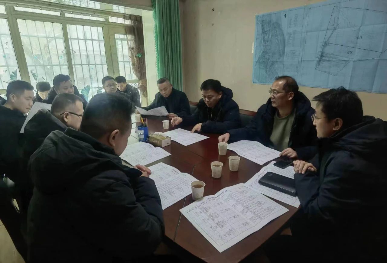 李曉東到新疆調研督導煤礦建設推進工作，并慰問駐疆干部職工1